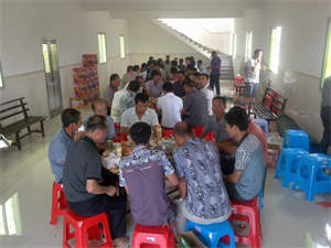点击图片,在新窗口显示原始尺寸